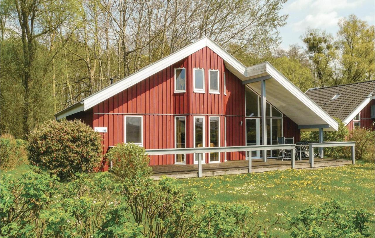 Cozy Home In Rechlin With Wifi ภายนอก รูปภาพ