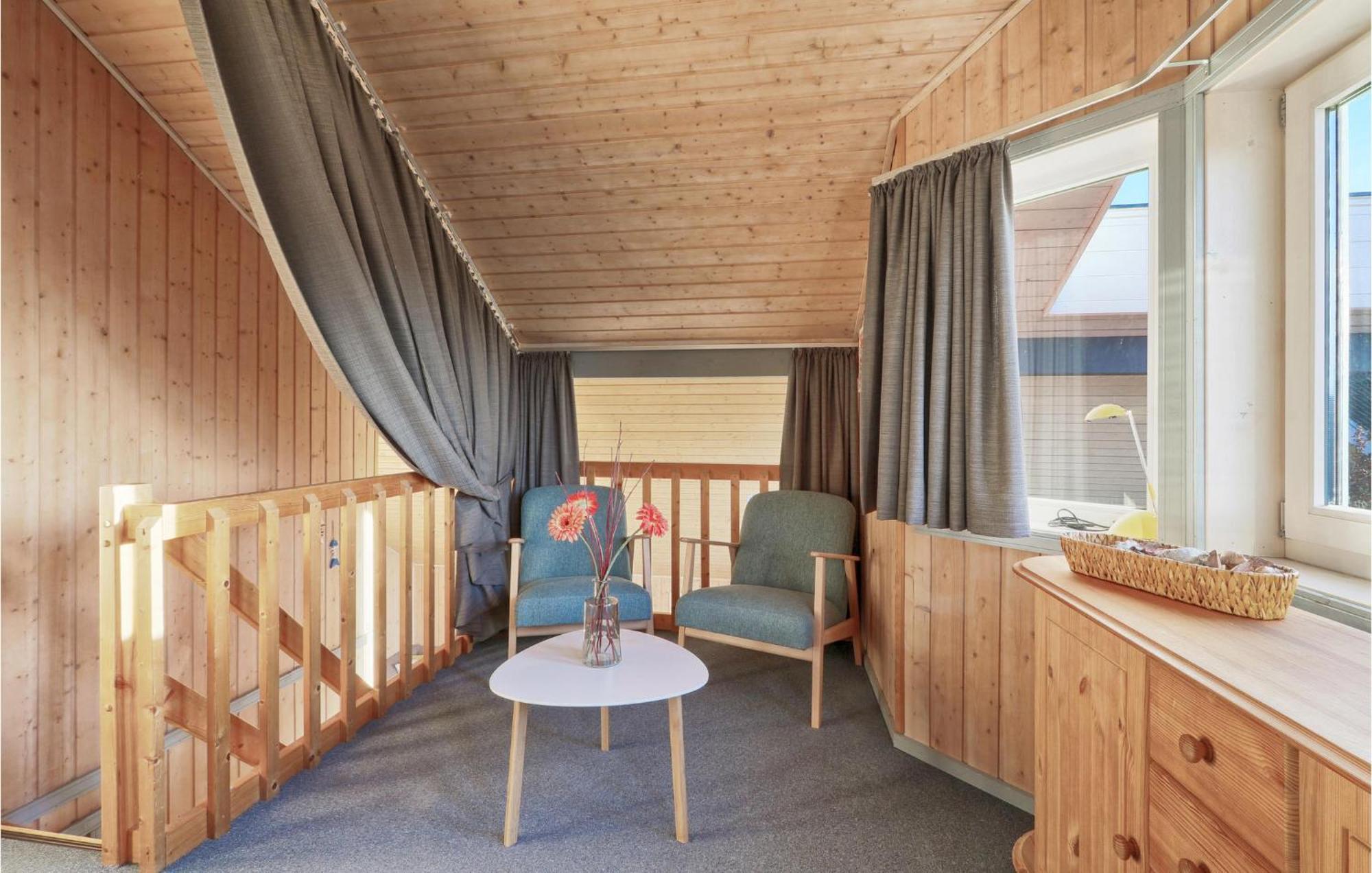 Cozy Home In Rechlin With Wifi ภายนอก รูปภาพ