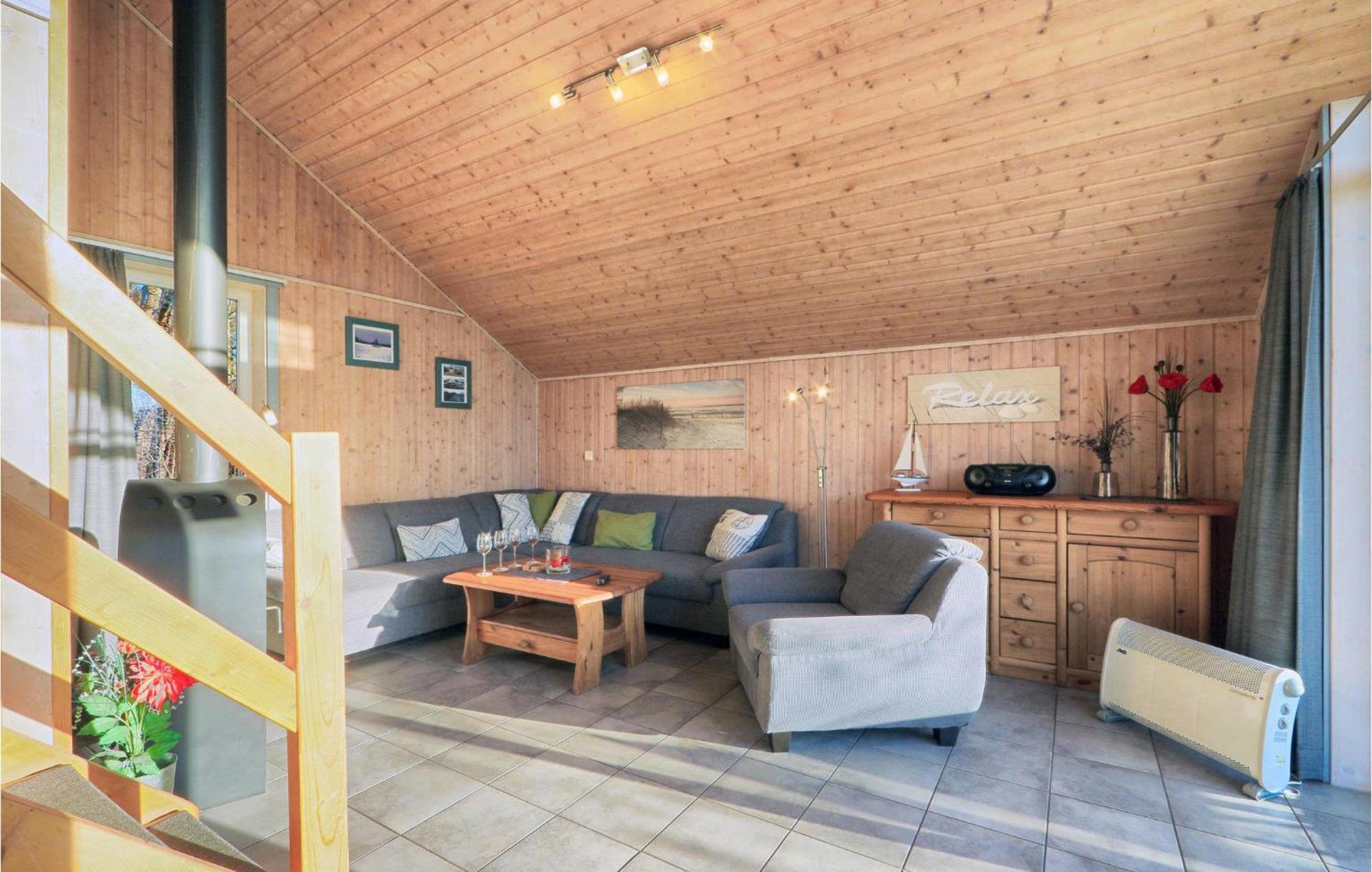 Cozy Home In Rechlin With Wifi ภายนอก รูปภาพ