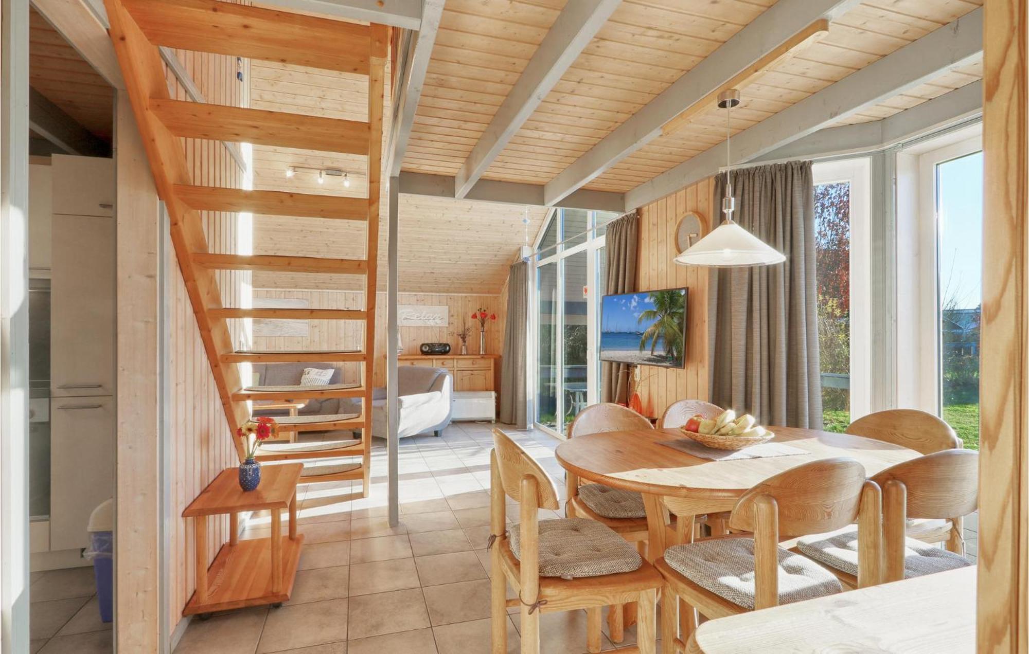 Cozy Home In Rechlin With Wifi ภายนอก รูปภาพ